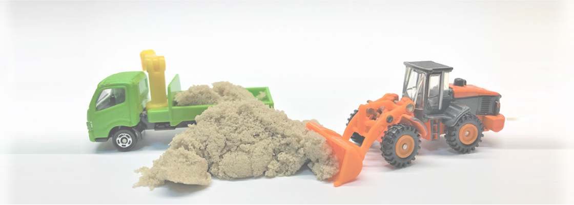 おもちゃの重機の写真